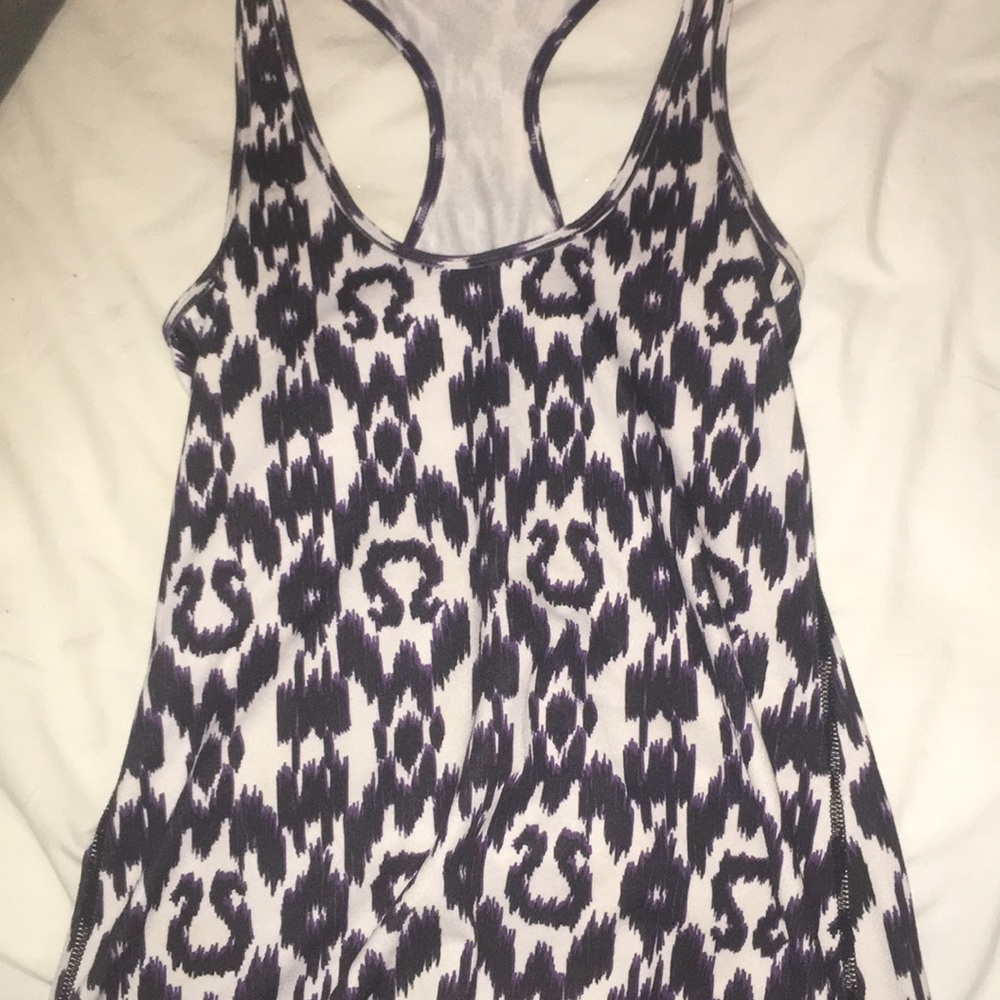 RARE LULULEMON TANK✨size small